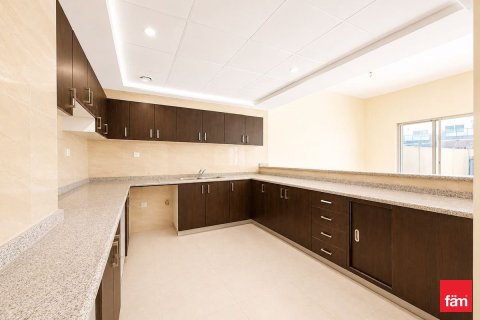 Villa in Dubai 4 bedrooms, 290.7 sq.m. № 115278 - photo 16