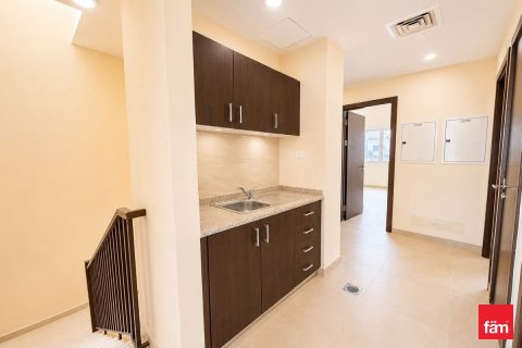 Villa in Dubai 4 bedrooms, 290.7 sq.m. № 115278 - photo 15
