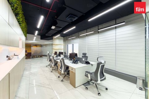 Oficina en Dubai, 140.7 m², № 120727