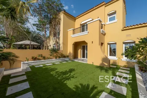 Купить виллу в Palmera 4, Арабиан Ранчес, Дубай: 2 спальни, 175м², № 71154 - фото 1