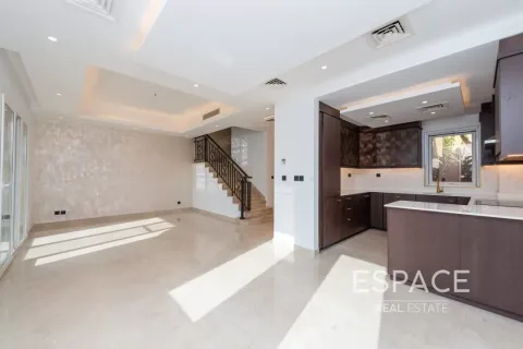 Купить виллу в Palmera 4, Арабиан Ранчес, Дубай: 2 спальни, 175м², № 71154 - фото 4