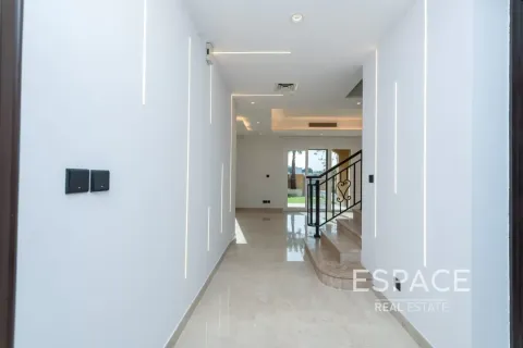 Купить виллу в Palmera 4, Арабиан Ранчес, Дубай: 2 спальни, 175м², № 71154 - фото 12