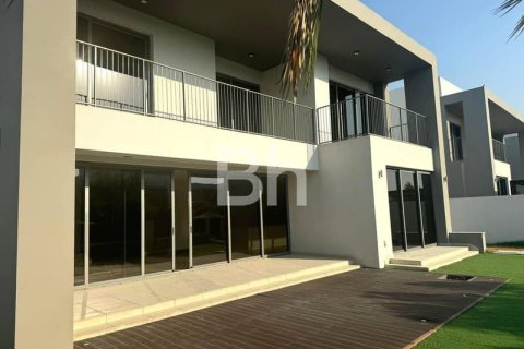 Снять в аренду виллу в Дубай Хилс Эстейт, Дубай: 5 спален, 541м², № 24220 - фото 1