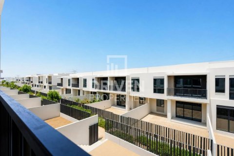 Townhouse in Jebel Ali, Dubai 3 bedrooms, 238.02 sq.m. № 134257 - photo 4
