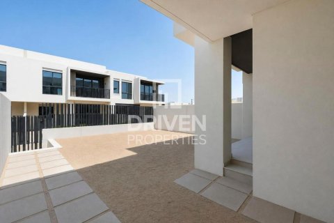 Townhouse in Jebel Ali, Dubai 3 bedrooms, 238.02 sq.m. № 134257 - photo 10