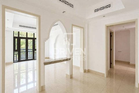 Apartment in Downtown Dubai (Downtown Burj Dubai), Dubai 1 bedroom, 100.52 sq.m. № 134255 - photo 17