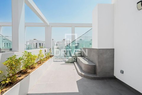 Townhouse in Al Barari, Dubai 4 bedrooms, 180.23 sq.m. № 134258 - photo 5