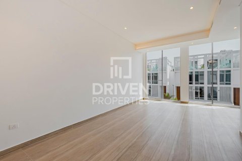 Townhouse in Al Barari, Dubai 4 bedrooms, 180.23 sq.m. № 134258 - photo 22