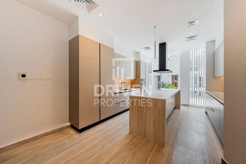 Townhouse in Al Barari, Dubai 4 bedrooms, 180.23 sq.m. № 134258 - photo 13