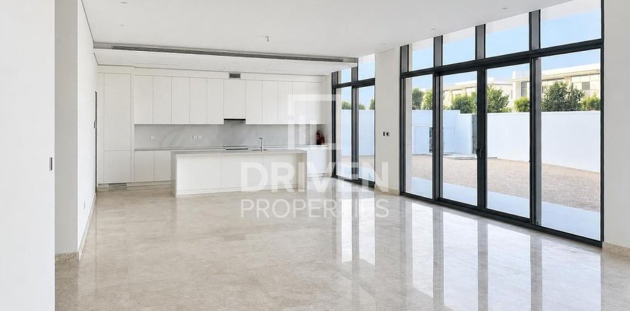 Villa in District 11, Mohammed Bin Rashid City, Dubai 5 bedrooms, 955.32 sq.m. № 143135