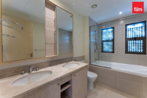 Villa in Reem, Dubai 3 bedrooms, 281.3 sq.m. № 67462 - photo 15