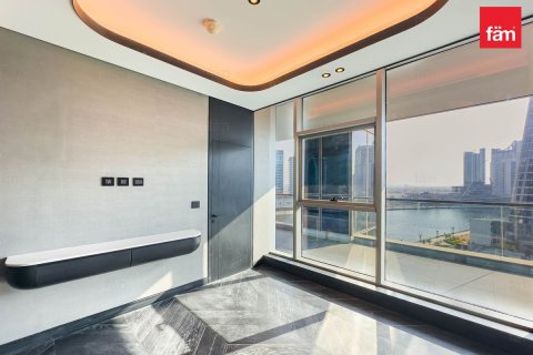 Apartment in Business Bay, Dubai 4 bedrooms, 253.3 sq.m. № 67471 - photo 11