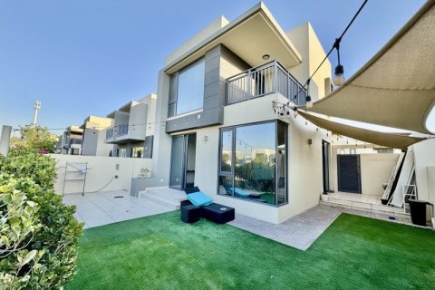 Villa in Dubai Hills Estate, Dubai 4 bedrooms, 279 sq.m. № 101182 - photo 8