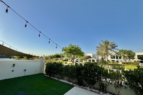 Villa in Dubai Hills Estate, Dubai 4 bedrooms, 279 sq.m. № 101182 - photo 10