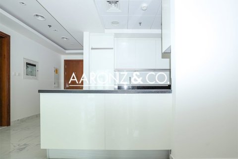 Apartment in Business Bay, Dubai 2 bedrooms, 128 sq.m. № 101179 - photo 10