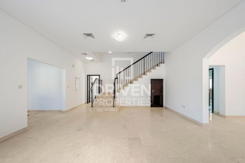 Villa en Hacienda, The Villa, Dubai, 5 dormitorios, 555.65 m², № 126582 - foto 2