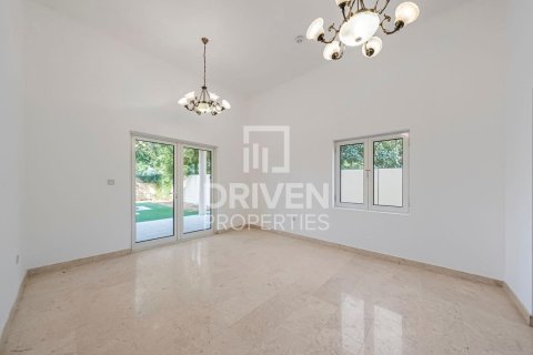 Villa en Hacienda, The Villa, Dubai, 5 dormitorios, 555.65 m², № 126582 - foto 12