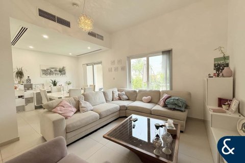 Villa à Villanova, Dubai Land, Dubai, 2 chambres, 166 m², № 74759 - photo 2