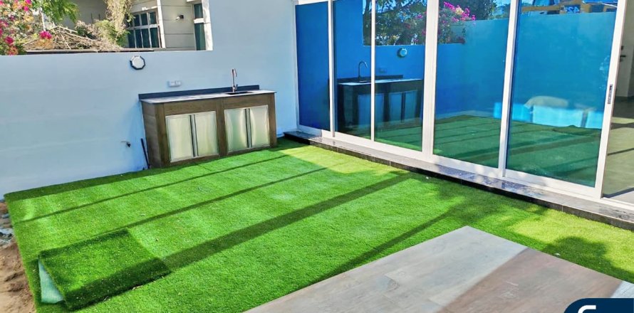 Townhouse in Al Furjan, Dubai 4 bedrooms, 316 sq.m. № 74768