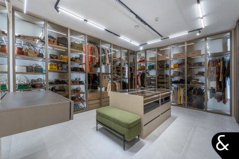 Apartment in Palm Jumeirah, Dubai 4 bedrooms, 684 sq.m. № 74770 - photo 16