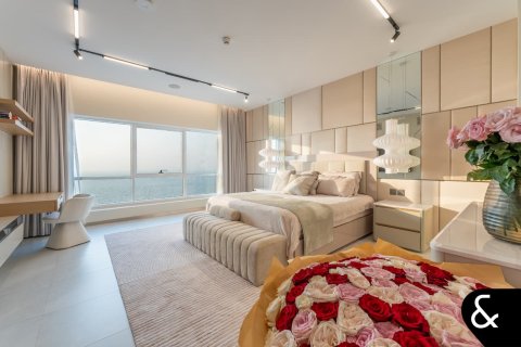 Apartment in Palm Jumeirah, Dubai 4 bedrooms, 684 sq.m. № 74770 - photo 23