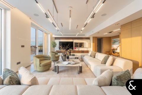 Apartment in Palm Jumeirah, Dubai 4 bedrooms, 684 sq.m. № 74770 - photo 5