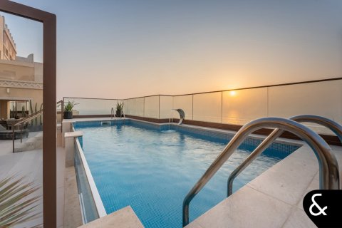 Apartment in Palm Jumeirah, Dubai 4 bedrooms, 684 sq.m. № 74770 - photo 26