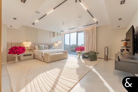 Apartment in Palm Jumeirah, Dubai 4 bedrooms, 684 sq.m. № 74770 - photo 11