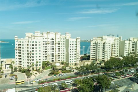 Купить пентхаус в Пальме Джумейре, Дубай: 4 спальни, 456.8м², № 6981 - фото 1