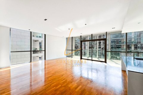 Apartment in Al Wasl, Dubai 3 bedrooms, 203 sq.m. № 119117 - photo 7