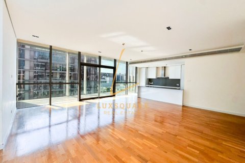 Apartment in Al Wasl, Dubai 3 bedrooms, 203 sq.m. № 119117 - photo 2