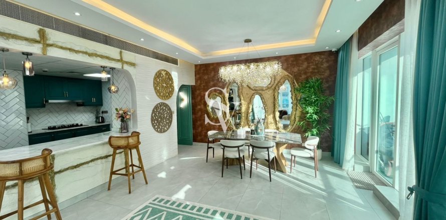 Apartment in Dubai Sports City, Dubai 2 bedrooms, 139 sq.m. № 114638