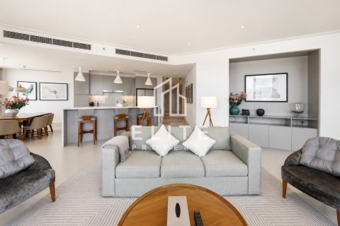 Apartment in Vida Residence Downtown, Downtown Dubai (Downtown Burj Dubai), Dubai 3 bedrooms, 187 sq.m. № 139059 - photo 15
