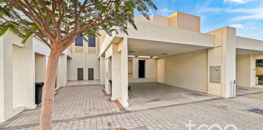Adosado en Noor Townhouses, Town Square, Dubai, 3 dormitorios, 196.77 m², № 134510