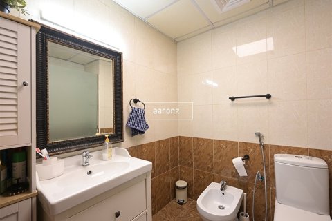 Apartamento en Jumeirah Lake Towers, Dubai, 2 dormitorios, 130.5 m², № 13708 - foto 11