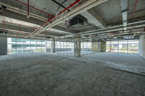 Снять в аренду офис в Sheikh Zayed Road, Дубай: 438.92301059м², № 13698 - фото 1