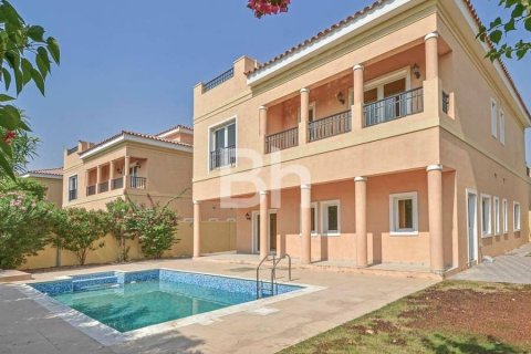 Снять в аренду виллу в The Villa, Дубай: 5 спален, 561м², № 21999 - фото 12