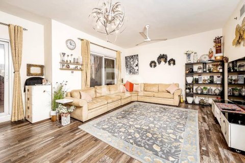 Apartment in Jumeirah Village Circle, Dubai 2 bedrooms, 164 sq.m. № 21995 - photo 1