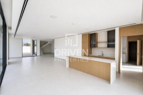 Villa in The Valley, Dubai 4 bedrooms, 907.57 sq.m. № 140481