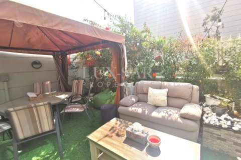 Adosado en Al Furjan, Dubai, 3 dormitorios, 177.4 m², № 37570 - foto 9
