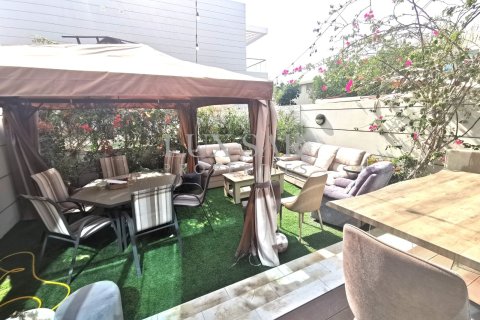 Adosado en Al Furjan, Dubai, 3 dormitorios, 177.4 m², № 37570 - foto 8