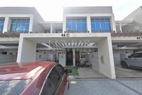 Adosado en Al Furjan, Dubai, 3 dormitorios, 177.4 m², № 37570 - foto 3