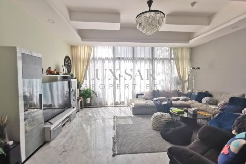 Adosado en Al Furjan, Dubai, 3 dormitorios, 177.4 m², № 37570 - foto 1