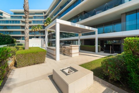 Apartment in Palm Jumeirah, Dubai 3 bedrooms, 896 sq.m. № 120527 - photo 3