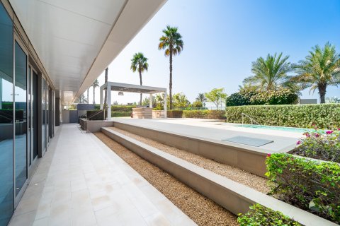 Apartment in Palm Jumeirah, Dubai 3 bedrooms, 896 sq.m. № 120527 - photo 17