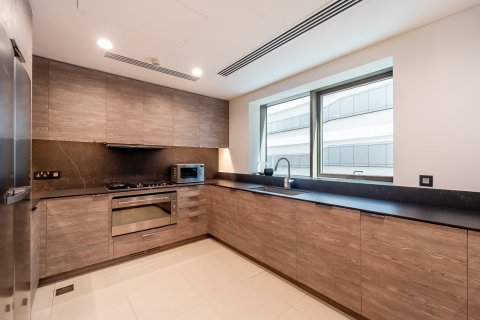 Apartment in Palm Jumeirah, Dubai 3 bedrooms, 896 sq.m. № 120527 - photo 14