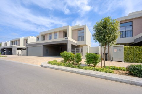 Villa à Dubai South (Dubai World Central), Dubai, 4 chambres, 324 m², № 120523