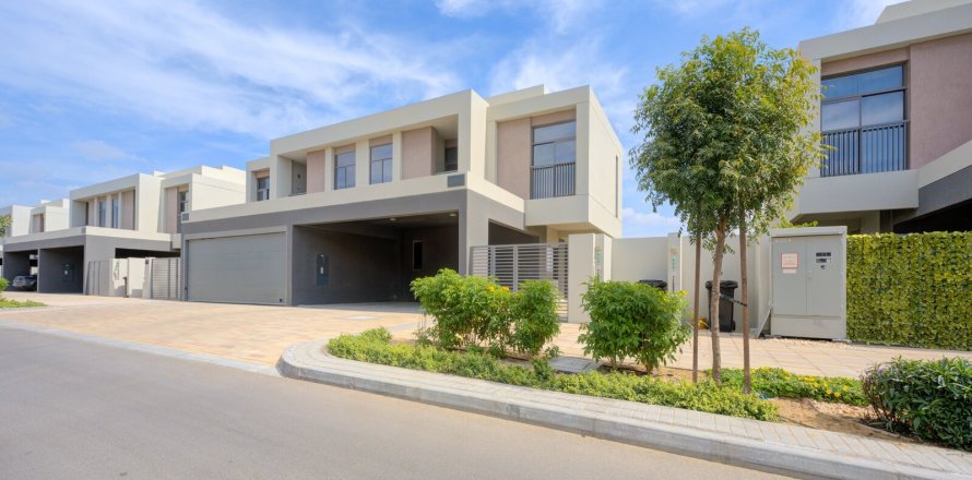 Villa in Dubai South (Dubai World Central), Dubai 4 bedrooms, 324 sq.m. № 120523