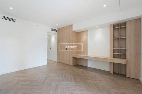 Appartement à Jumeirah Beach Residence, Dubai, 1 chambre, 102.7 m², № 49784 - photo 3
