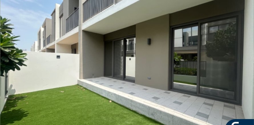 Вилла в Tilal Al Ghaf, Дубай, 3 спальни, 203м², № 74496